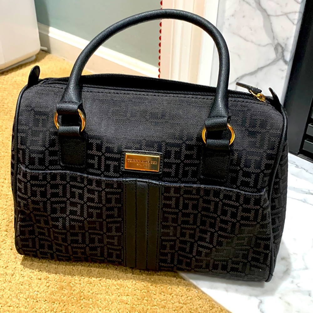 Tommy Hilfiger Purse NWT